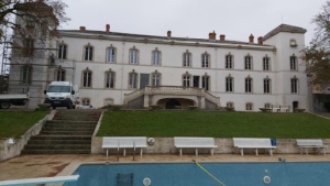 Ludo Facade à Caux
