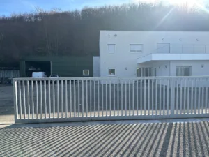 Techni facade à Sillans