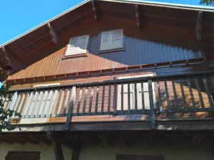 briançon rénovation : artisan collard et nouveau – peintre – peinture toiture façade boiseries chalet lasure hautes-alpes 05 à Briançon