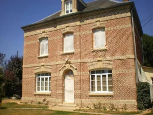 AIRGOM ravalement de façades briques,sablage. à Étaples