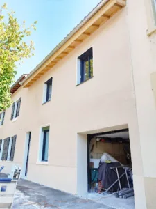 Façades Caykusu à Reyrieux