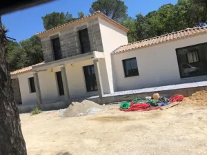 EM FAÇADES à Entraigues-sur-la-Sorgue