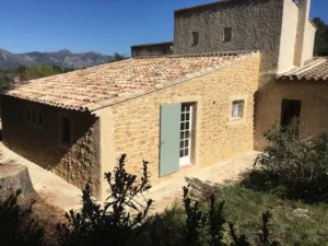 Facade-Pierre à Vitrolles