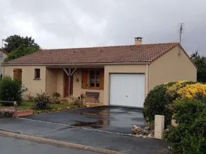 Conseil rénovation COUVREUR DEMOUSSAGE PEINTRE EN BATIMENT RAVALEMENT CHOLET 49 à Cholet
