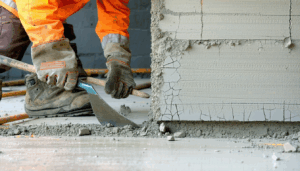 La réparation d’un angle ébréché en béton armé peut sembler complexe, mais avec les bonnes méthodes et matériaux, elle devient accessible même aux non-professionnels. En 2025, les innovations dans les produits comme le mortier fibré permettent non seulement de restaurer […]